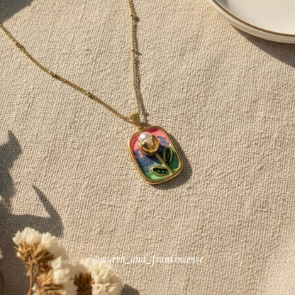 Blossom Resin Necklace | 18K Gold Plated