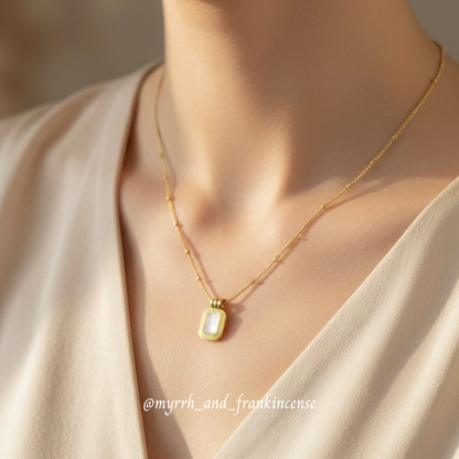 White Oz Necklace | 18K Gold Plated
