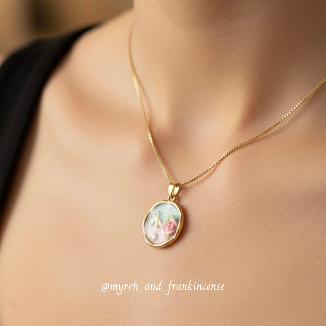 Zohar Resin Necklace | 18K Gold Plated