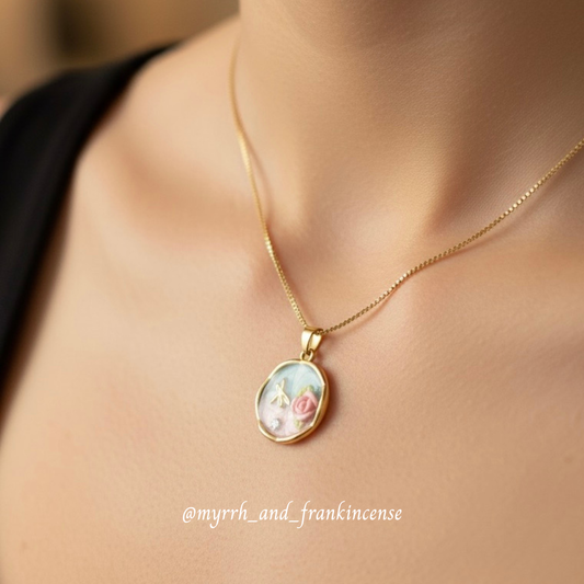 Zohar Resin Necklace | 18K Gold Plated